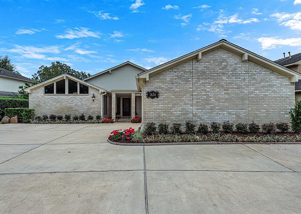 1st image of 1636 Country Club Blvd