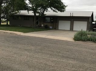 710 Loeppke St, Lakin, KS 67860