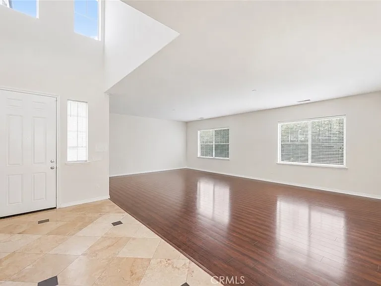 1689 Tivoli St — Photo 7