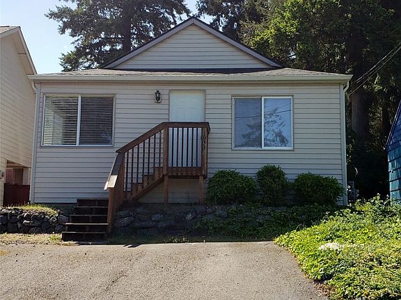 2nd image of 1633 Bayview Dr W