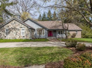 20070 Ronsdale Dr, Beverly Hills, MI 48025