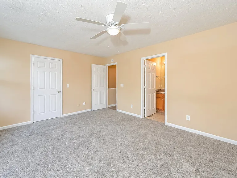 5733 Strathmoor Manor Cir — Photo 9