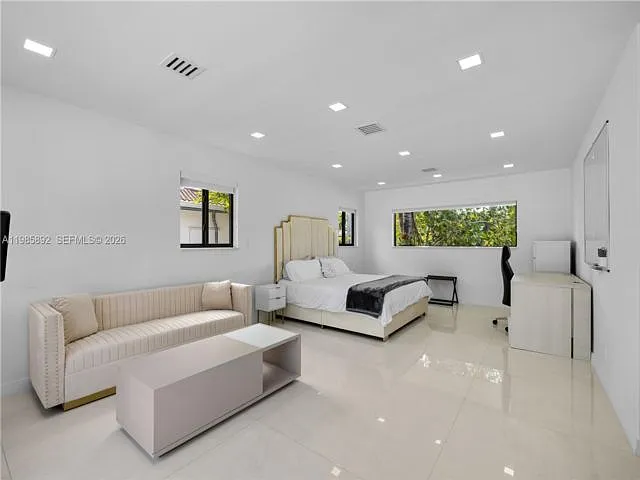1117 Adams St — Photo 17