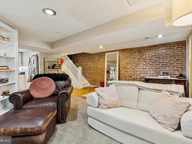 226 Rhode Island Ave NW — Photo 28