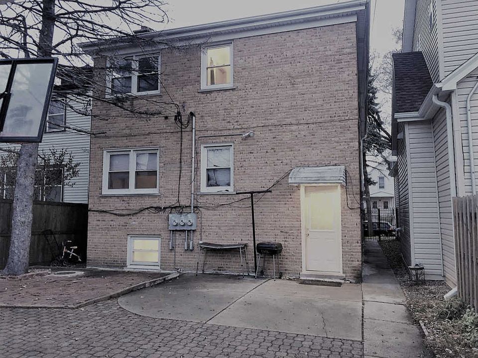 2nd image of 4833 W Warwick Ave