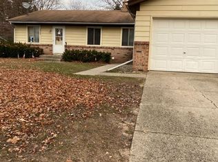 5928 Ridgebrook Dr SE, Grand Rapids, MI 49508