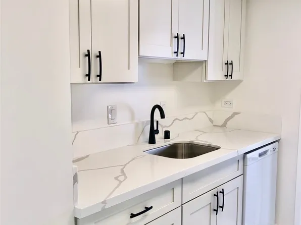 250 Ohua Ave APT 12G, Honolulu, HI 96815