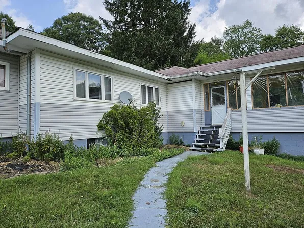 2203 Branchton Rd, Hilliards, PA 16040
