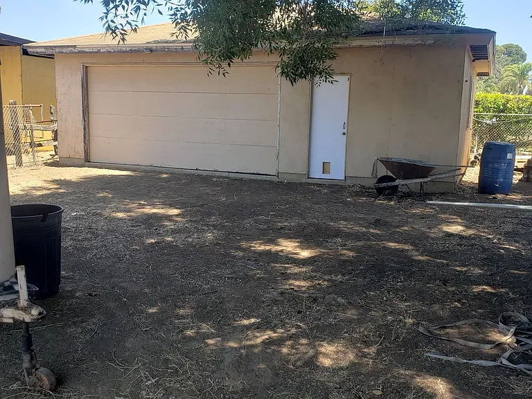 3847 Vine Ave — Photo 29