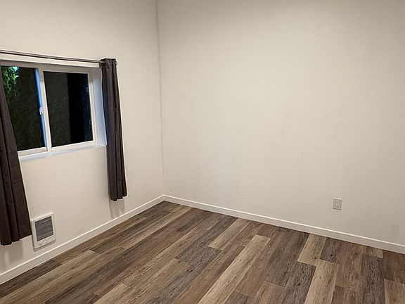 5th image of 1502 Walnut St #3
