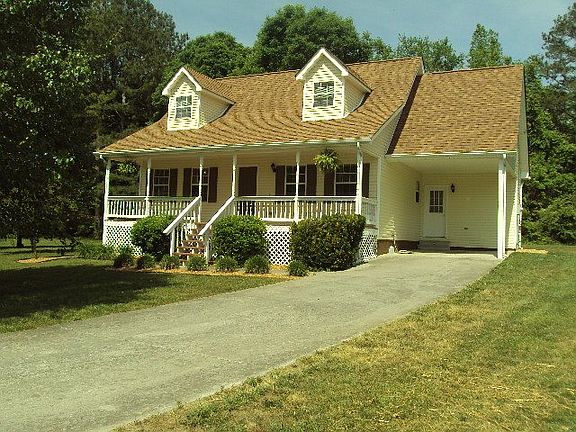 2nd image of 155 Ham Dr NE
