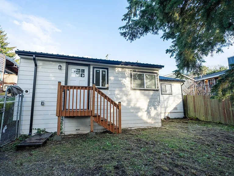 8621 8th Ave SW — Photo 18