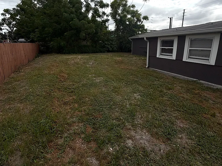 N Central Ave — Photo 31