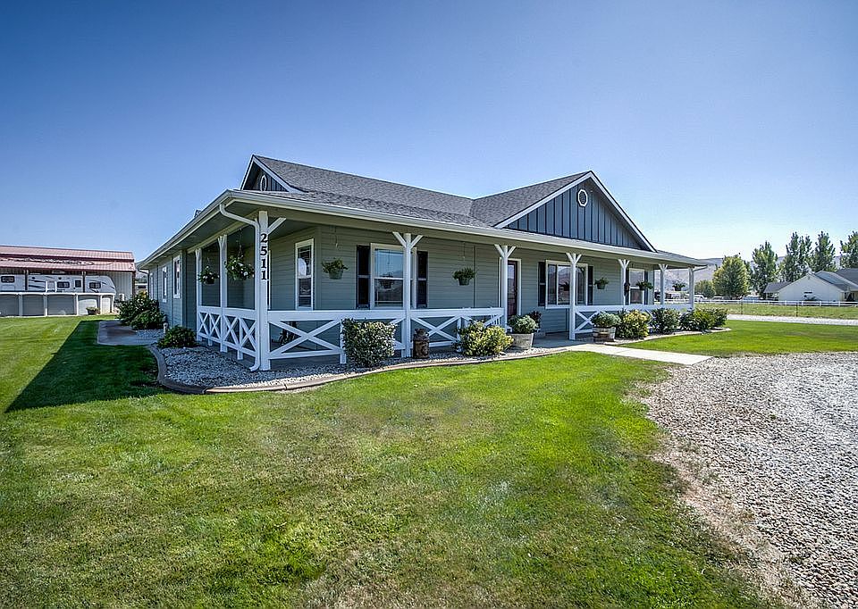1st image of 2511 Foxfire Ln