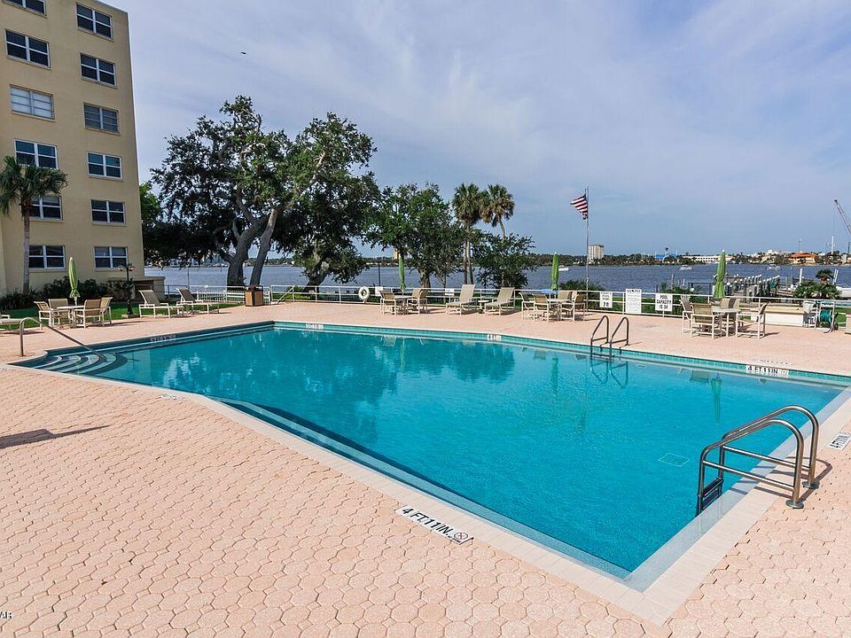 1st image of 1224 S Peninsula Dr APT 306