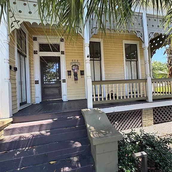 808 Dauphin St #C — Photo 22