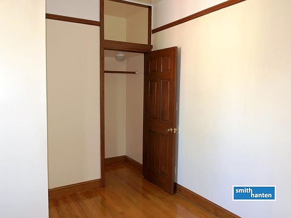 5th image of 532 Pacific St APT 11