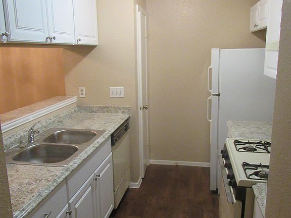 3rd image of 2131 Andover Dr #2131