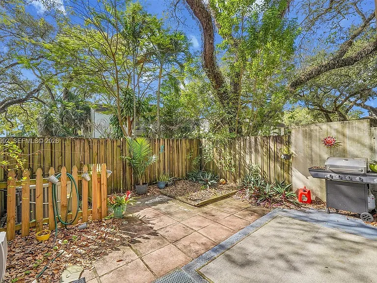 3300 Atlanta St #15F — Photo 5