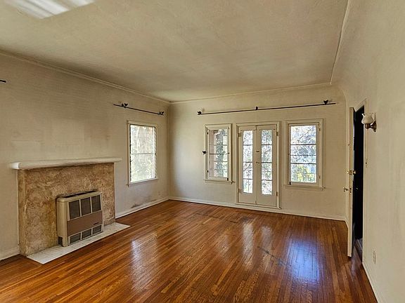 2nd image of 349 N Genesee Ave #3
