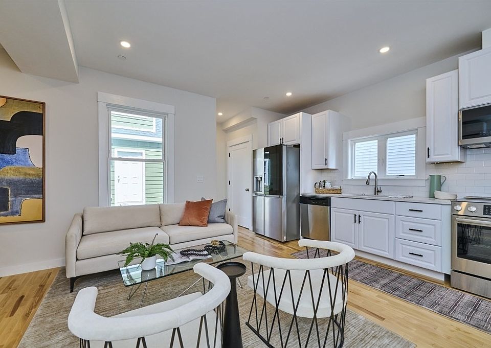 1st image of 17 Macarthur St #2