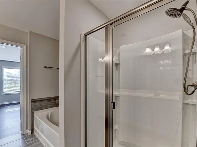 7245 Heritage Oak Ct — Photo 43