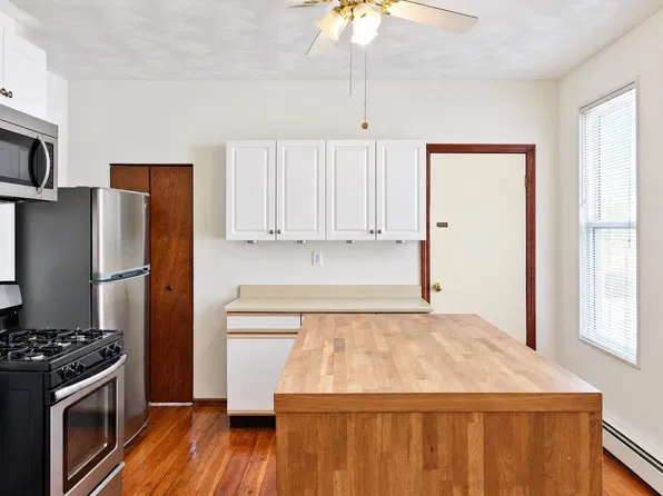 18 Cottage St #2, Boston, MA 02128
