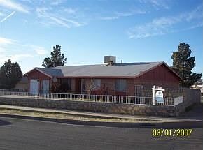 2nd image of 5557 Carousel Dr