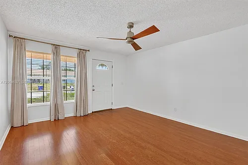 2240 NE Rustic Way Photo 1