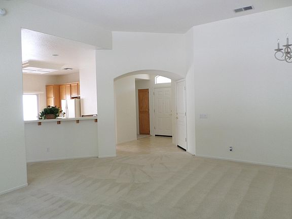 4th image of 756 Diamond Glen Cir