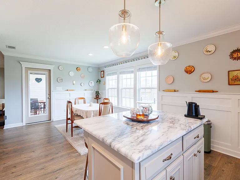 3940 Landings Cir — Photo 16