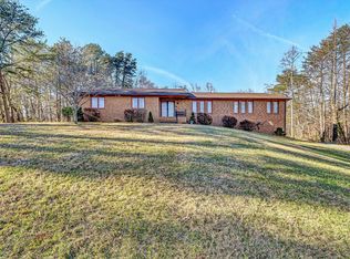 2608 Loch Haven Dr, Roanoke, VA 24019