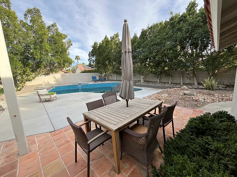39866 Newcastle Dr — Photo 52