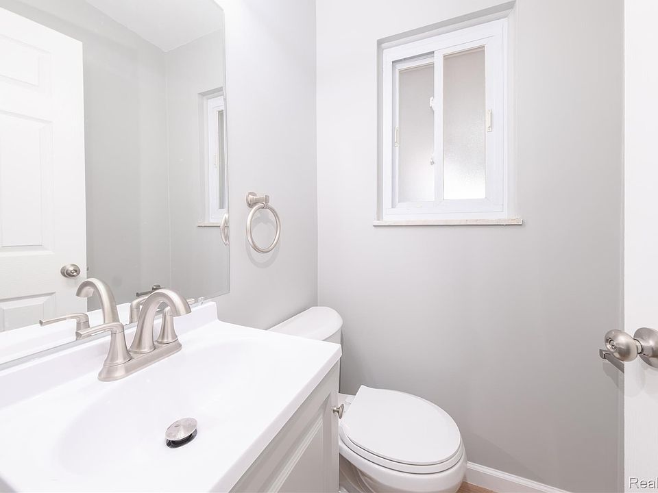 28542 Grobbel Ave, photo 20