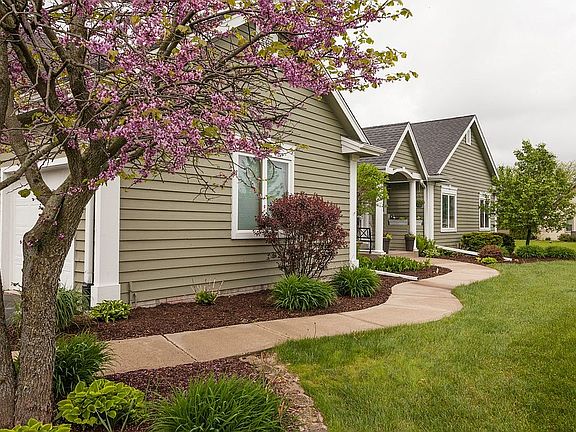 3rd image of N42W33249 Glen Parc Cir