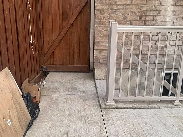 12 Bilby St — Photo 3