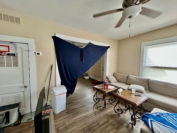 3rd image of 113 Westwood Dr