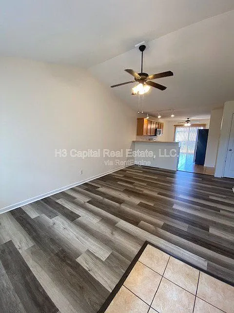 Building Photo - 55 Crimson Ct #B