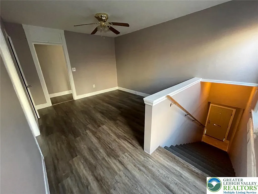 2 bed, 1.0 bath, 850 sqft, $950 — Photo 3