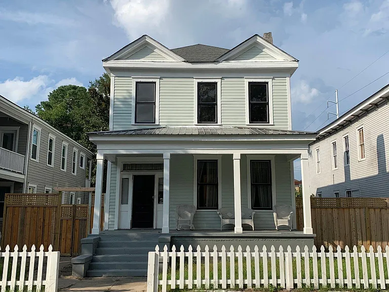 306 W 40th St #B — Photo 14