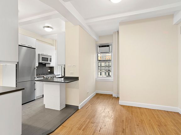 3rd image of 241 W 97th St APT 7M