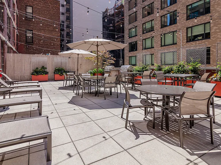 Courtyard with Grilling Area