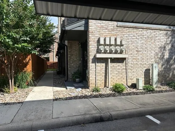 2718 Old Field Dr, San Antonio, TX 78247