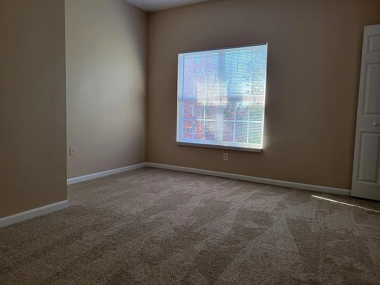 40 Hunt Club Dr #205 — Photo 5