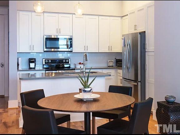 4th image of 101 W Chapel Hill St #310