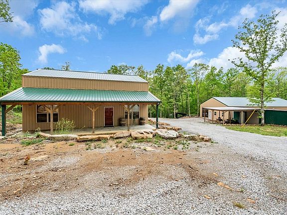 4th image of 886 Hunters Ridge Dr