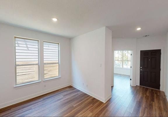 2nd image of 237 Sand Lily Ln