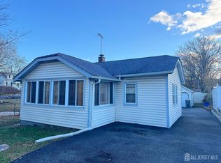 90 Valley Ave, Laurence Harbor, NJ 08879