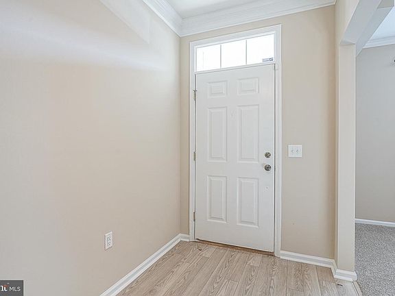3rd image of 207 Raphael Ct