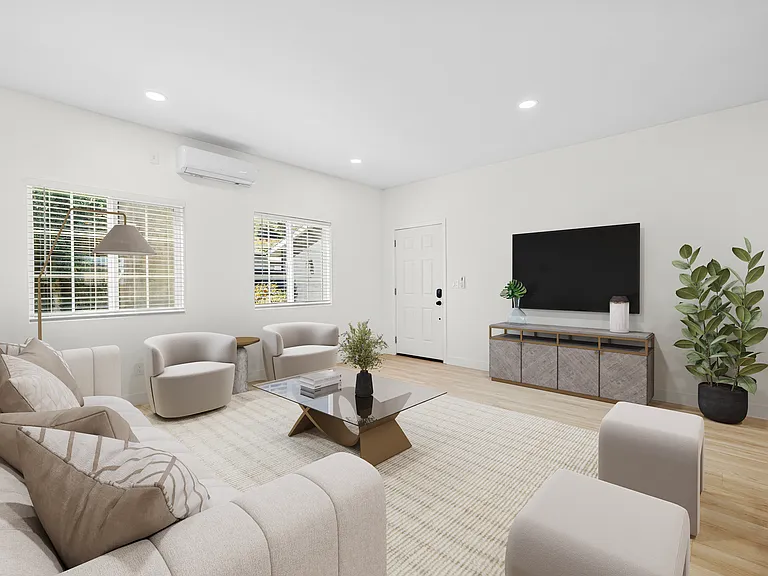 3884 Alsace Ave — Photo 16